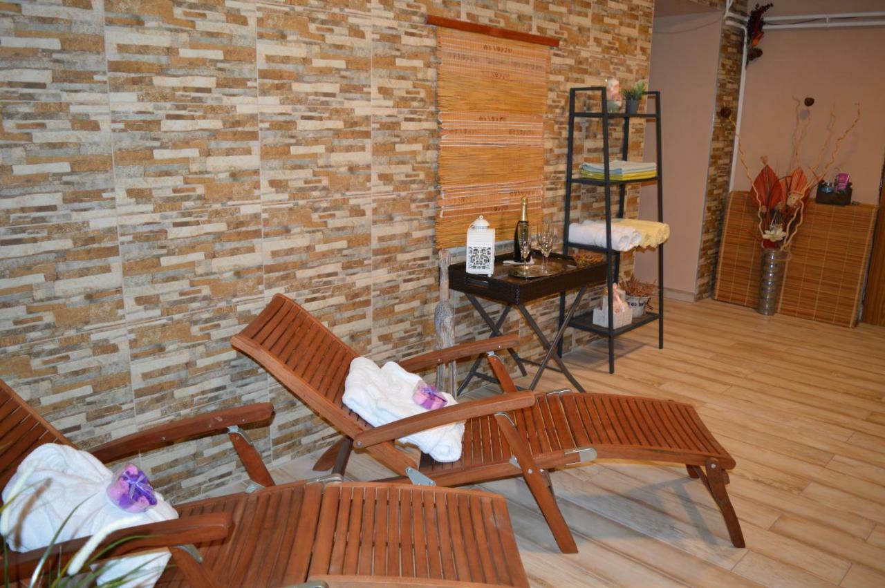 Hotel Maredis โกเชนอฟ ภายนอก รูปภาพ